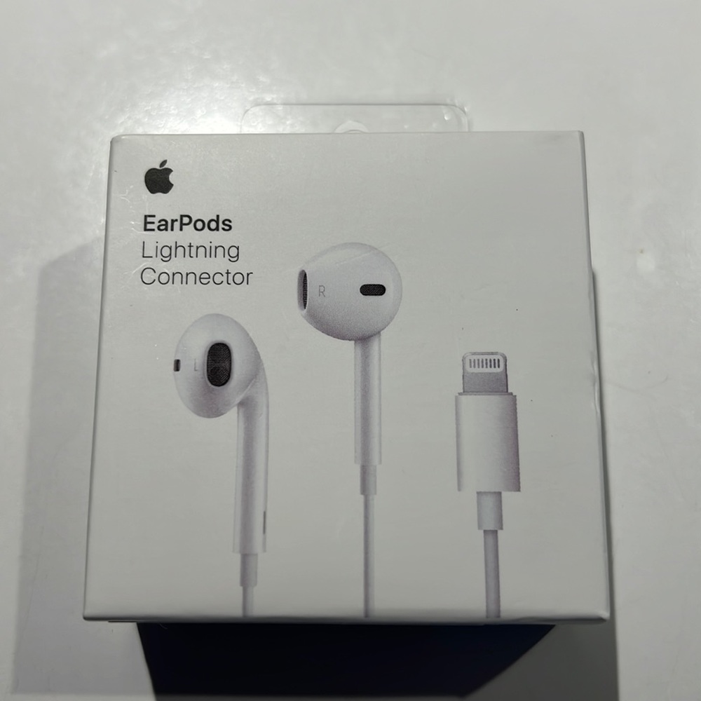 New Apple EarPods, Lightening Connector
